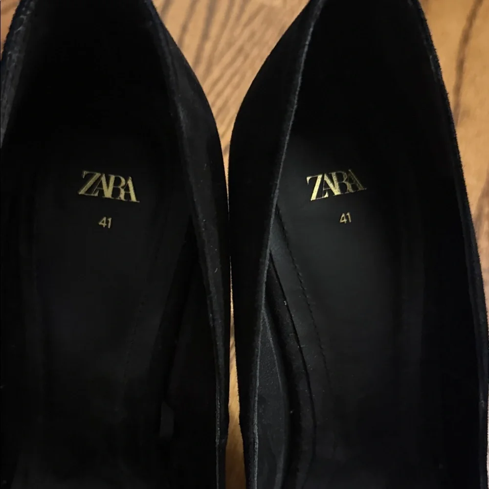Zara chic black